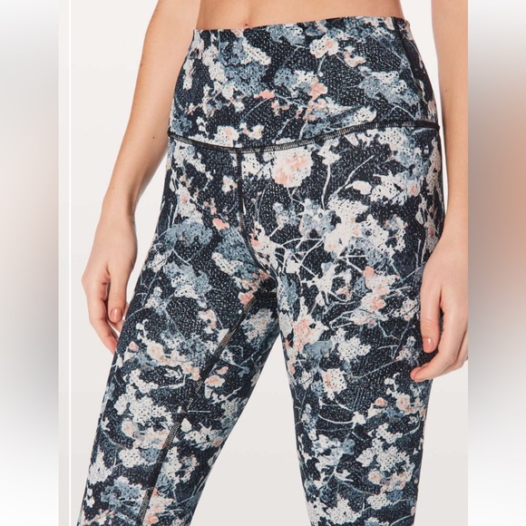 Lululemon Wunder Under High Rise Spring Bloom Multi colour 28” Leggings - Picture 10 of 12